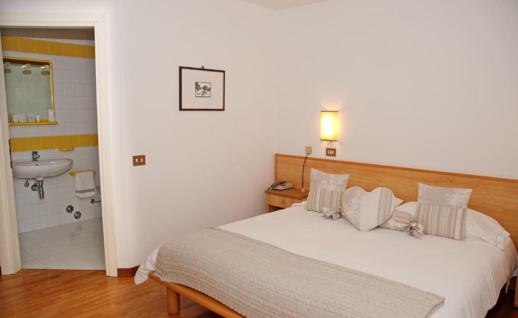 Albergo Centrale Santo Stefano Di Cadore Quarto foto
